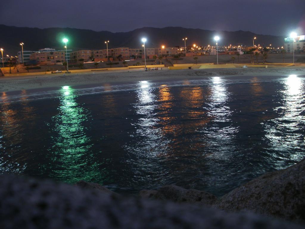 Hostal Cruz Del Pacifico อันโตฟากัสตา ภายนอก รูปภาพ